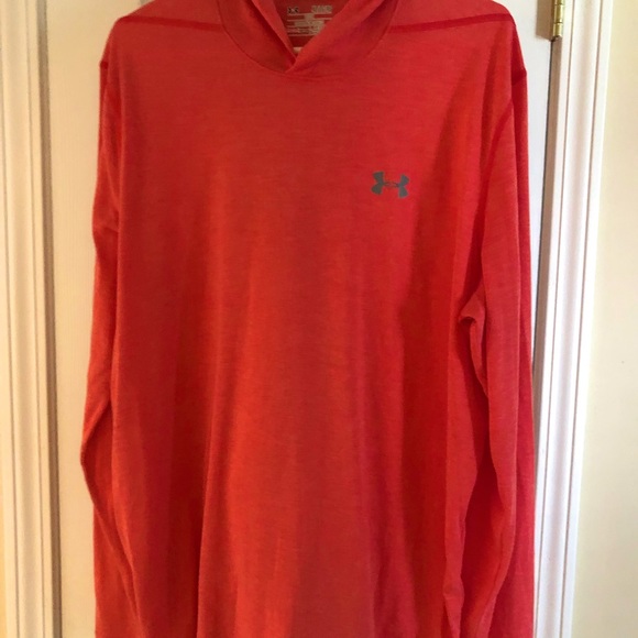 Barely used Lightweight under armor hoodie men’s large… so soft and cozy! - Picture 1 of 2
